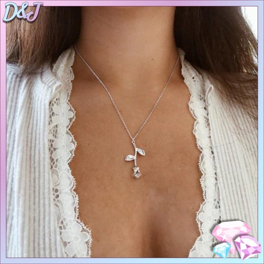 💎✨ Rose Stem Necklace